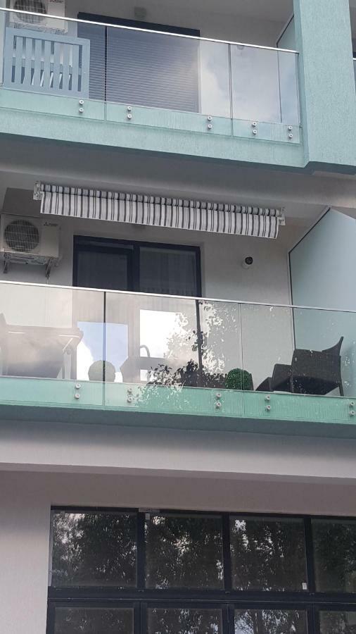 Alex Marina Flat Apartment Mamaia Luaran gambar